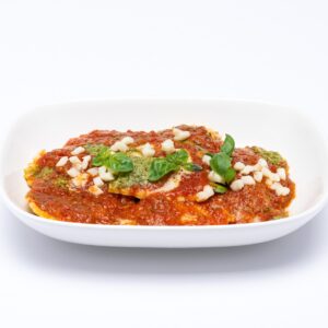 Ravioli ricotta e spinaci in salsa di pomodoro rustico